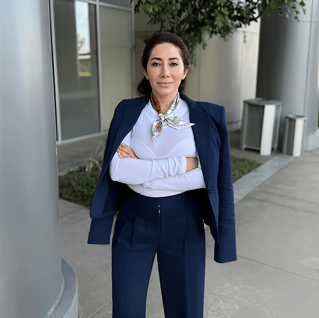 Dr. Dana Samet